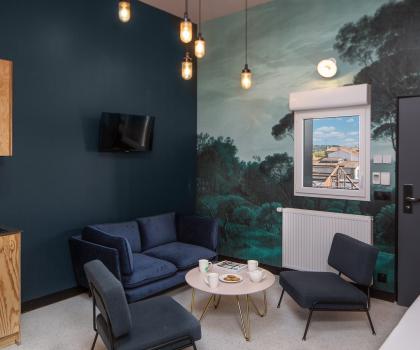 Eklo Bordeaux - The Studio